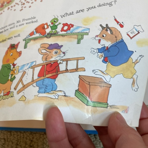 3 x Richard Scarry Hardcovers - Picture 5 of 10